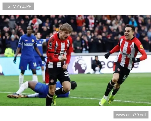 曼联防线失误频繁引发争议，球队稳定性面临考验