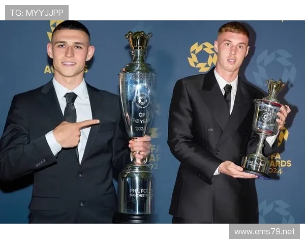 福登vs帕尔默：曼城前场位置竞争中的战术角色差异分析